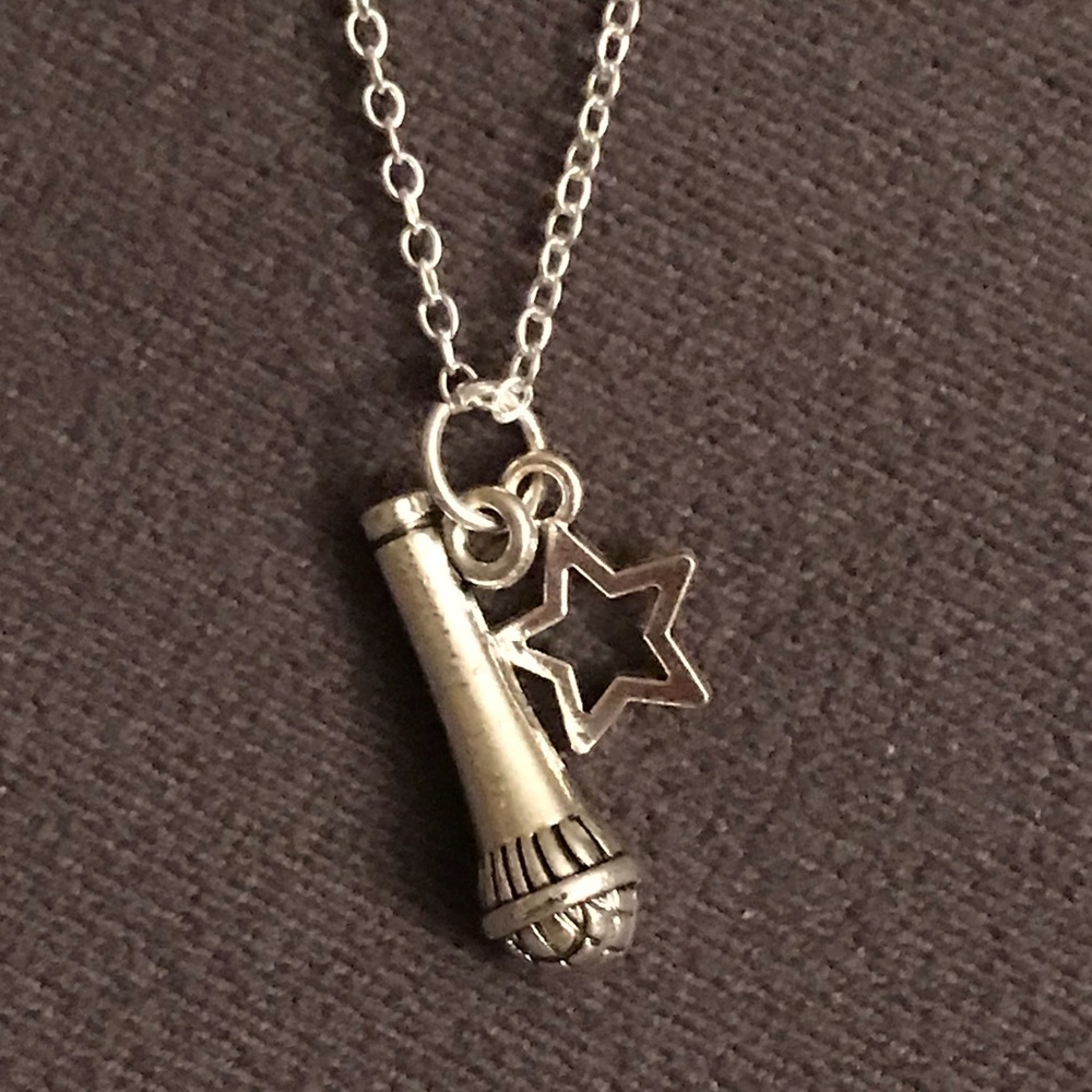 🎤🌟Handmade Silver Necklace “A Star is Born”